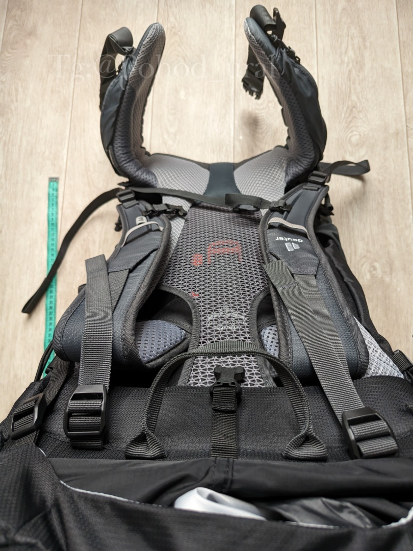 Изображение Deuter Futura Air Trek 50+10 Black-Graphite