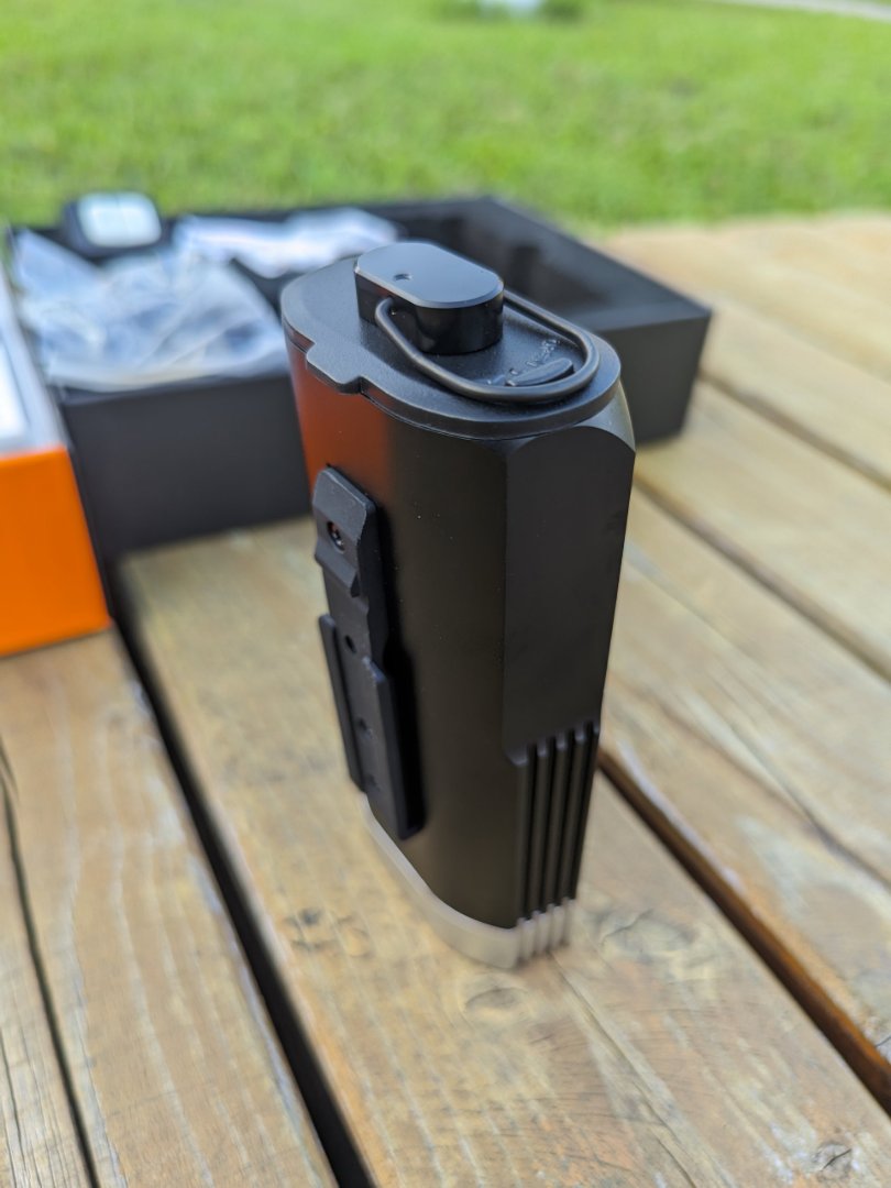 Изображение Велофара Fenix BC30V20 2200 люмен